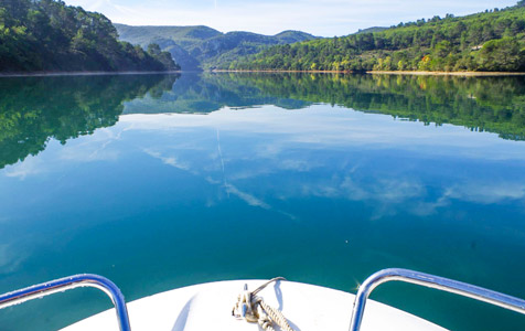 bateau lac esparron-de-verdon